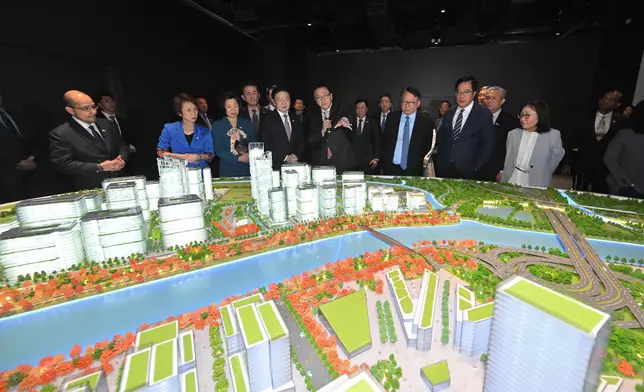 Prime Minister of Singapore visits Hong Kong Park in the Loop in Northern Metropolis  Source: HKSAR Government Press Releases