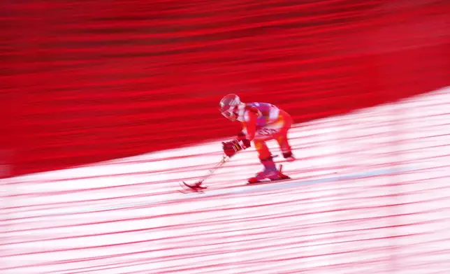 Maria Martin-Granizo, of Spain, competes in her first run of the alpine skiing women's giant slalom standing at the 2026 Winter Paralympics, in Cortina d'Ampezzo, Italy, Thursday, March 12, 2026. (AP Photo/Emilio Morenatti)