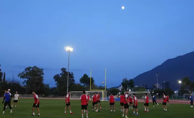 Iraq's players warm up during a training session ahead of a World Cup 2026 qualifying soccer match against Bolivia in Monterrey, Mexico, Monday, March 30, 2026. (AP Photo/Fernando Llano)