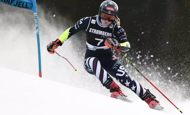 United States' Mikaela Shiffrin competes in an alpine ski, women's giant slalom race, at the Lillehammer World Cup Finals, in Hafjell, Norway, Wednesday, March 25, 2026. (AP Photo/Gabriele Facciotti)