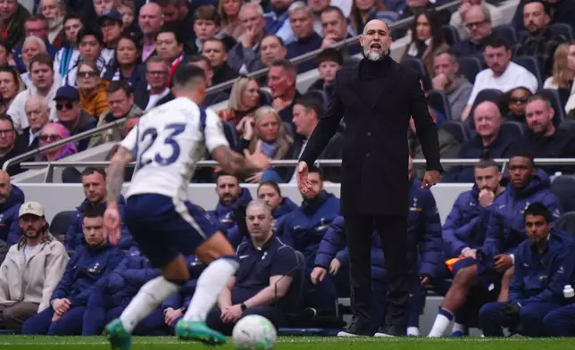 Tottenham Hotspur manager Igor Tudor shouts instructions, during the English Premier League soccer match between Tottenham Hotspur and Nottingham Forest, in London, Sunday, March 22, 2026. (Bradley Collyer/PA via AP)
