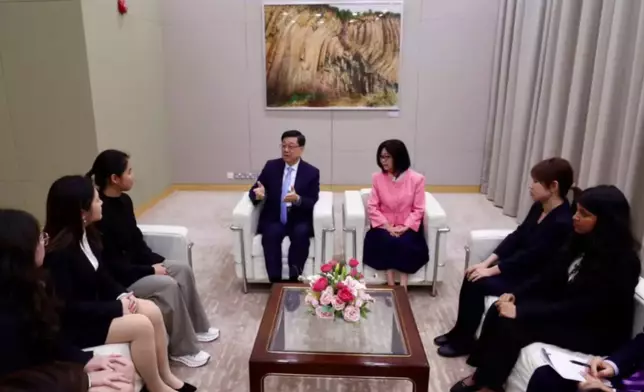 Mr. John Lee and his wife met with several mentees from the "She Inspires" Mentorship Programme. Photo source: John Lee's FB image