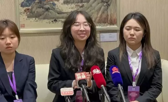 Moon Wong (middle), Photo by Bastille Post