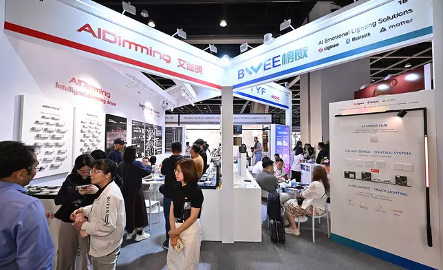 The Shanghai Pudong Intelligent Lighting Association also returned to the Smart Lighting Expo for the third consecutive year, presenting the “Intelligent Ecosystem &amp; IoT Supply Chain Zone”. Photo By HKTDC