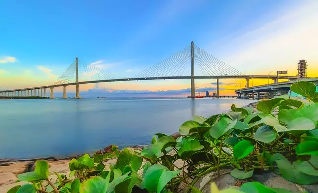 OVERALL WINNER: Pillars Across the Sea by Celbert Palaganas, Cebu City, Philippines