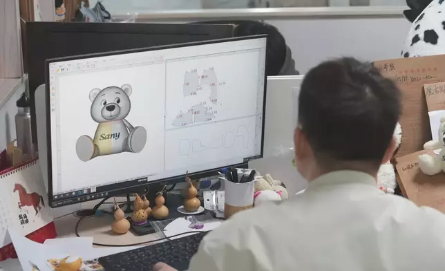 The corporation is responding by simplifying production techniques and optimizing raw materials, while actively promoting its AI toy product lines and expanding its market layout in Hong Kong. Photo by Bastille Post