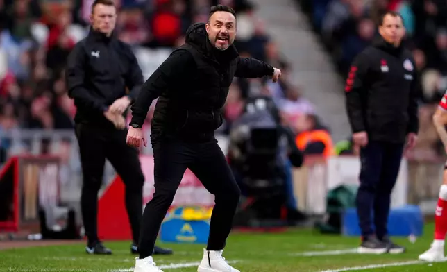 Tottenham Hotspur manager Roberto De Zerbi during the Premier League match between Tottenham and Sunderland, at the Stadium of Light, Sunderland, England, Sunday April 12, 2026. (Owen Humphreys/PA via AP)