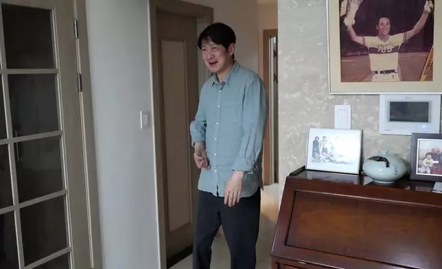 South Korean pianist Lee Hun speaks during an interview in Seoul, South Korea, Wednesday, April 8, 2026. (AP Photo/Lee Jin-man)