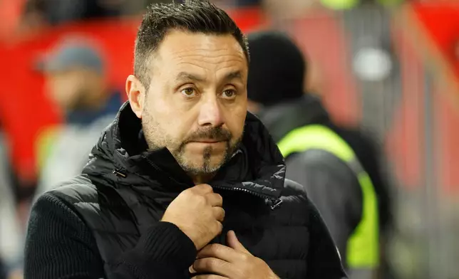FILE - Marseille's head coach Roberto De Zerbi prior to the French League One soccer match between Lens and Marseille in Lens, France, Oct. 25, 2025. (AP Photo/Jean-Francois Badias, File)