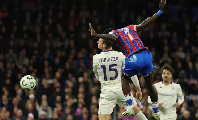 Crystal Palace's Ismaila Sarr scores during the Europa Conference League first-leg quarter-final soccer match between Crystal Palace and Fiorentina in London, Thursday, April 9, 2026. (AP Photo/Ian Walton)