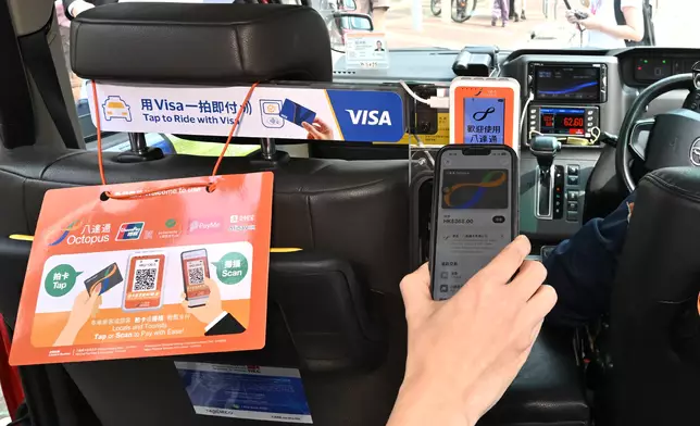 C for T observes implementation of new taxi e-payment requirement (with photos/video) Source: HKSAR Government Press Releases