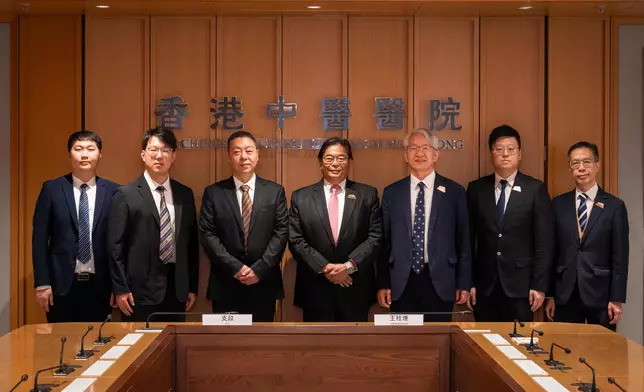 Secretary for Health witnesses signing of strategic collaboration agreements by The Chinese Medicine Hospital of Hong Kong with Hebei Provincial Hospital of Chinese Medicine and Shenzhen Traditional Chinese Medicine Hospital  Source: HKSAR Government Press Releases