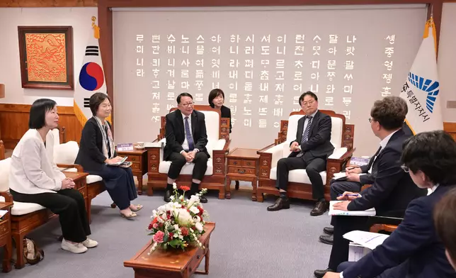 CS leads delegation of Working Group on Planning and Construction of the University Town to commence visit to Korea  Source: HKSAR Government Press Releases