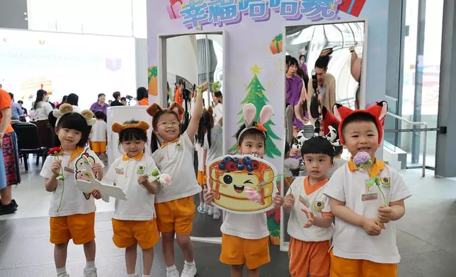 LCSD sets up reading locations for Hong Kong Reading for All Day  Source: HKSAR Government Press Releases