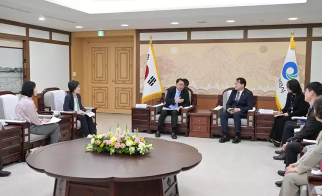 CS leads delegation of Working Group on Planning and Construction of the University Town to conclude visit to Korea (with photos/video) Source: HKSAR Government Press Releases