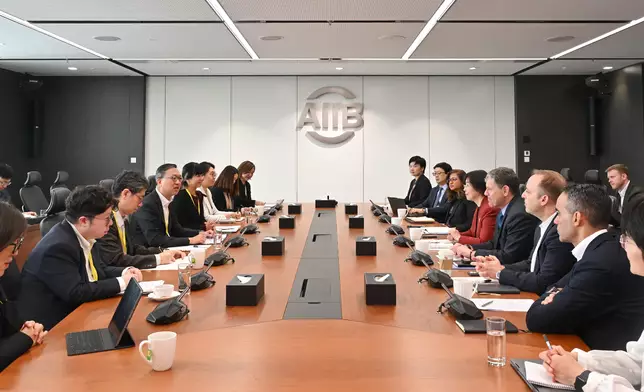 SJ calls on Supreme People's Procuratorate in Beijing  Source: HKSAR Government Press Releases