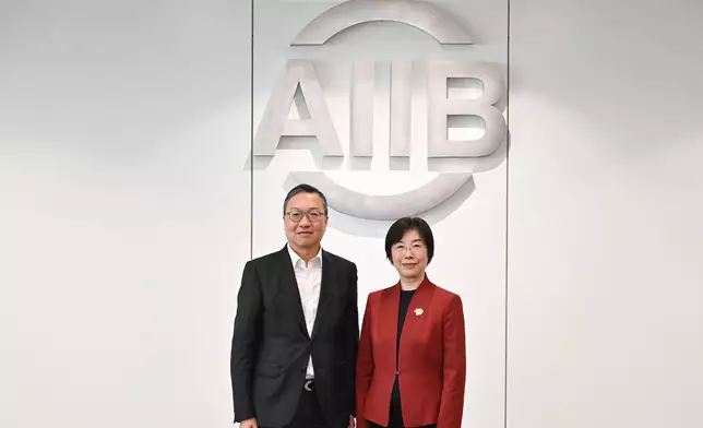 SJ calls on Supreme People's Procuratorate in Beijing  Source: HKSAR Government Press Releases