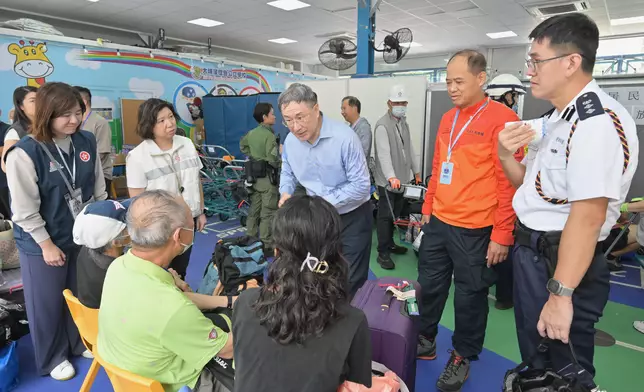 Government concludes sixth-day arrangements for Wang Fuk Court residents returning to their units  Source: HKSAR Government Press Releases