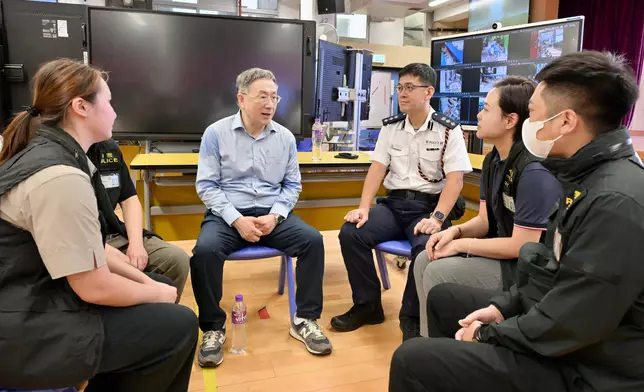 Government concludes sixth-day arrangements for Wang Fuk Court residents returning to their units  Source: HKSAR Government Press Releases