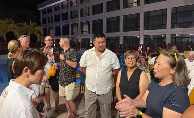 Singapore ETO supports Hong Kong racers at LOVEBoracay International Dragon Boat Festival and promotes Hong Kong as Asia's events capital  Source: HKSAR Government Press Releases