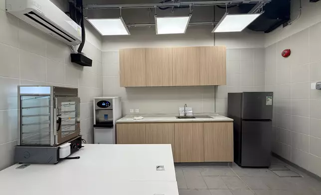 A spokesman for the Food and Environmental Hygiene Department (FEHD) said today (April 30) that the FEHD is committed to providing frontline cleansing workers with an appropriate working and resting environment. Since 2023, it has installed about 190 solar cooling stations equipped with solar-powered facilities, including air coolers, electric fans, and exhaust fans. Solar-powered and staff convenience facilities have also been added to another 29 staff resting places or village-type refuse collection points. Photo shows a staff resting room equipped with convenience facilities. Source: HKSAR Government Press Releases