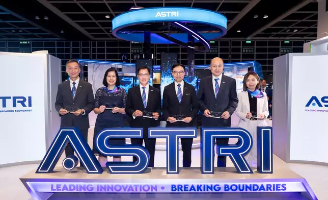 Board Chairman and senior executives of ASTRI officiate at opening ceremony, (from left) Mr Savio Ng Chief Commercial Officer, Ms Jenny Yiu, Chief Operating Officer; Ir Dr Ted Suen, Chief Executive Officer; Ir Prof Sunny Lee, Board Chairman; Dr Ying Huang, Chief Technology Officer; and Dr Tracy Liu, Deputy Chief Technology Officer. Photo source: ASTRI