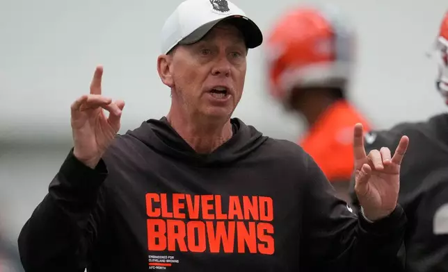 Cleveland Browns head coach Todd Monken gestures during an NFL football practice, Wednesday, May 20, 2026, in Berea, Ohio. (AP Photo/Sue Ogrocki)