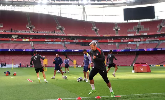 Atletico Madrid's Antoine Griezmann attends a training session in London, Monday, May 4, 2026, ahead of the Champions League semifinal second leg soccer match between Arsenal and Atletico Madrid on Tuesday. (Steven Paston/PA via AP)