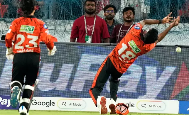 Sunrisers Hyderabad's Sakib Hussain missed a catch to dismiss Royal Challengers Bengaluru's captain Rajat Patidar during the Indian Premier League cricket match between Sunrisers Hyderabad and Royal Challengers Bengaluru in Hyderabad, India, Friday, May 22, 2026. (AP Photo/Mahesh Kumar A.)