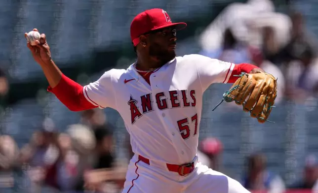 Los Angeles Angels pitcher Walbert Ureña throws to the plate during the first inning of a baseball game against the Chicago White Sox, Wednesday, May 6, 2026, in Anaheim, Calif. (AP Photo/Mark J. Terrill)
