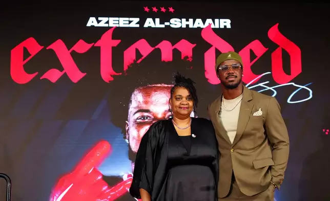 Houston Texans' Azeez Al-Shaair poses with his mother Naadhirah Lennon during a press conference at the NFL football team's facility, Friday, May 1, 2026, in Houston. (AP Photo/Karen Warren)