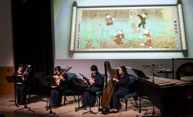 The performance of "Water Drum", Photo source: the Hong Kong Gaudeamus Dunhuang Ensemble