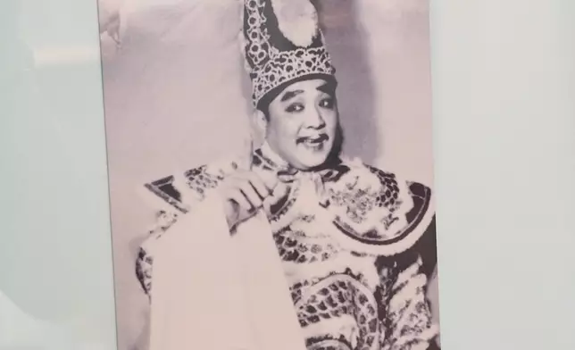 The exhibited personal photograph of Leung Sing Por, Photo by Bastille Post