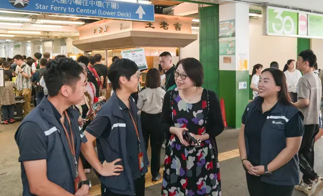 Commissioner for Tourism visits tourist attractions during Labour Day Golden Week of Mainland  Source: HKSAR Government Press Releases