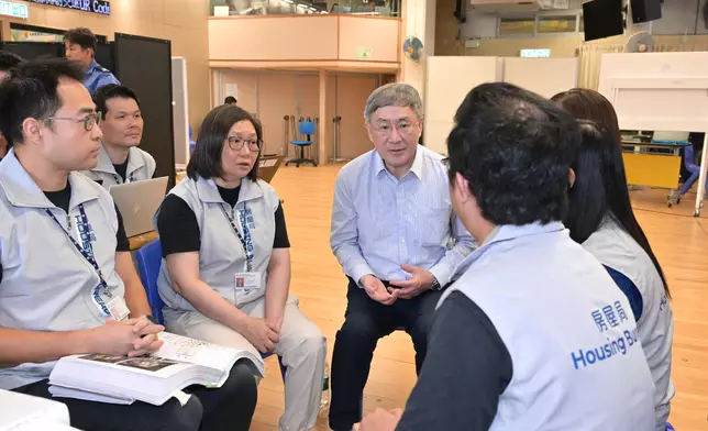 Government concludes fourteenth-day arrangements for Wang Fuk Court residents returning to their units  Source: HKSAR Government Press Releases