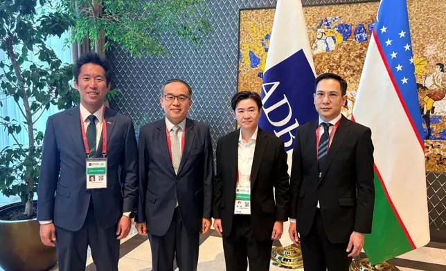 The Secretary for Financial Services and the Treasury, Mr Christopher Hui, attended the 59th Annual Meeting of the Board of Governors of the Asian Development Bank held in Samarkand, Uzbekistan, on May 4 (Samarkand time). Photo shows Mr Hui (second left) and Public Debt Advisor of the Public Debt Management Office, Thailand, Ms Supak Chaiyawan (second right). Next to Mr Hui is the Director of the Hong Kong Economic and Trade Office in Berlin, Mr Indiana Wong (first left). Source: HKSAR Government Press Releases