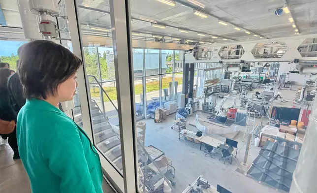 The Secretary for Education, Dr Choi Yuk-lin, together with the delegation of the Working Group on Planning and Construction of the University Town under the Committee on Development of the Northern Metropolis, and representatives from the Alliance of Universities of Applied Sciences, visited Switzerland yesterday (May 21, Zurich time). Photo shows Dr Choi and the delegation touring ETH Zurich to see the campus facilities. Source: HKSAR Government Press Releases