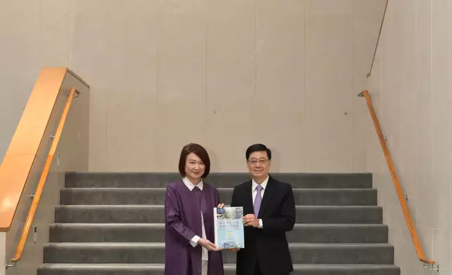 CE receives Legislative Council's briefing on thematic research and views gathered on Hong Kong's five-year plan (with photos/video) Source: HKSAR Government Press Releases