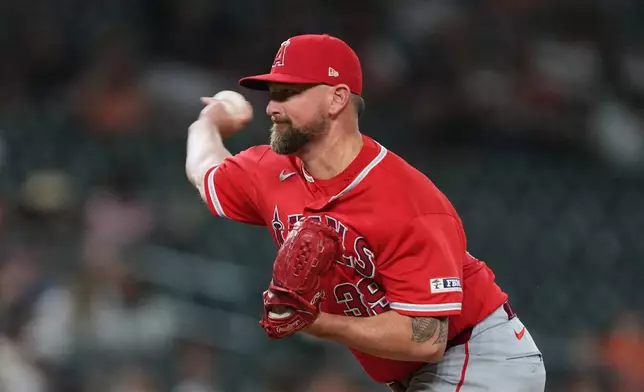 Los Angeles Angels pitcher Kirby Yates throws against the Detroit Tigers during the ninth inning of a baseball game Tuesday, May 26, 2026, in Detroit. (AP Photo/Paul Sancya)