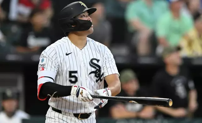 Chicago White Sox's Munetaka Murakami watches his two-run home run during the fifth inning of a baseball game against the Chicago Cubs in Chicago, Saturday, May 16, 2026. (AP Photo/Paul Beaty)