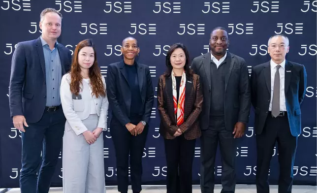 Associate Director-General of Investment Promotion of Invest Hong Kong Ms Loretta Lee concluded a successful mission to South Africa and Rwanda today (May 18), reinforcing Hong Kong's position as the strategic launchpad for African and Global South enterprises seeking offshore business growth into the Chinese Mainland and the broader Asia-Pacific region. Photo shows Ms Lee (third right) at the Johannesburg Stock Exchange on May 12 (Johannesburg time).