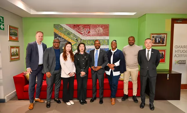 Associate Director-General of Investment Promotion of Invest Hong Kong Ms Loretta Lee concluded a successful mission to South Africa and Rwanda today (May 18), reinforcing Hong Kong's position as the strategic launchpad for African and Global South enterprises seeking offshore business growth into the Chinese Mainland and the broader Asia-Pacific region. Photo shows Ms Lee (fourth left) at a local marketing agency in Johannesburg, South Africa, on May 13 (Johannesburg time).