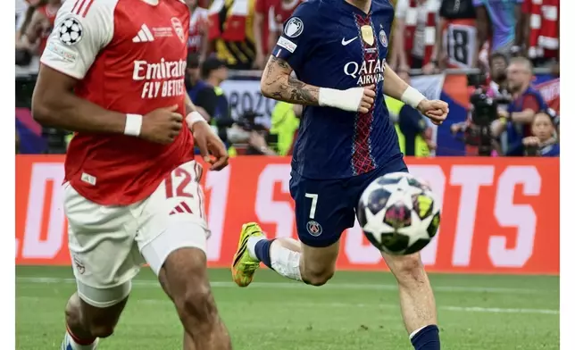 Legendary moments on the pitch shot on OPPO