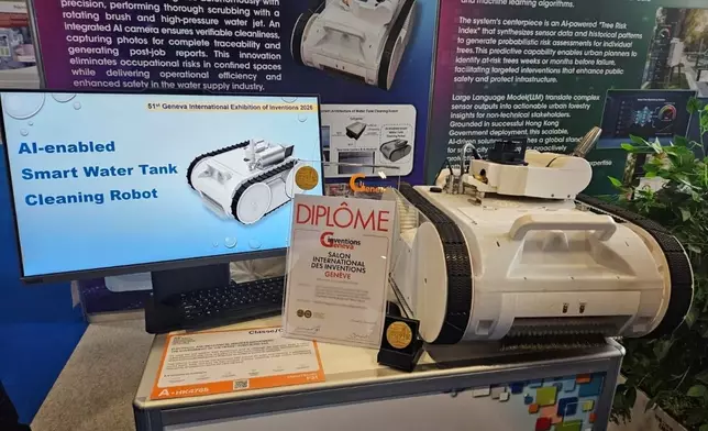 The robot features the industry's first roller brush cleaning design and received a Gold Medal at the 51st International Exhibition of Inventions of Geneva.