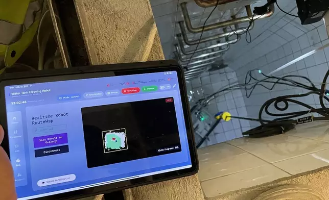 The robot can operate in both water-filled and drained environments and is equipped with an AI-assisted cleaning verification function to analyse contaminated areas.