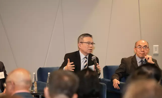 Terry Wong, CEO of HKSTP (3rd from right), introduced Hong Kong’s vibrant life and health technology ecosystem to local partners and investors at the fireside chat moderated by Director of HKETO, D.C. Cheung (2nd from right) during the “Bio Nexus HK: From Showcase to Partnership” event organised by the Hong Kong Economic and Trade Office in San Francisco (HKETO San Francisco) and HKTDC. Other speakers included: Joe Panetta, President Emeritus of Biocom (3rd from left); Andy Wong, Head of Innovation & Technology and Life & Health Sciences of InvestHK (2nd from left); Byron Lee, Associate Director, Service Promotion of HKTDC (1st from right); and Lucas Coleman, Director of World Trade Center San Diego (1st from left).