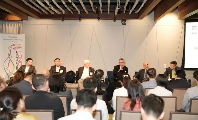 Terry Wong, CEO of HKSTP (3rd from right), introduced Hong Kong’s vibrant life and health technology ecosystem to local partners and investors at the fireside chat moderated by Director of HKETO, D.C. Cheung (2nd from right) during the “Bio Nexus HK: From Showcase to Partnership” event organised by the Hong Kong Economic and Trade Office in San Francisco (HKETO San Francisco) and HKTDC. Other speakers included: Joe Panetta, President Emeritus of Biocom (3rd from left); Andy Wong, Head of Innovation & Technology and Life & Health Sciences of InvestHK (2nd from left); Byron Lee, Associate Director, Service Promotion of HKTDC (1st from right); and Lucas Coleman, Director of World Trade Center San Diego (1st from left).