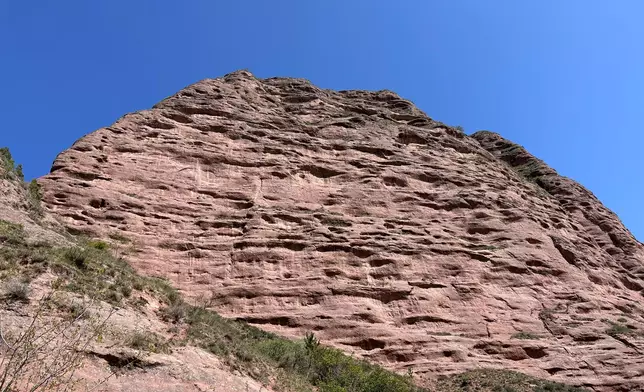 Red Danxia landscape at the park, Photo by Bastille Post