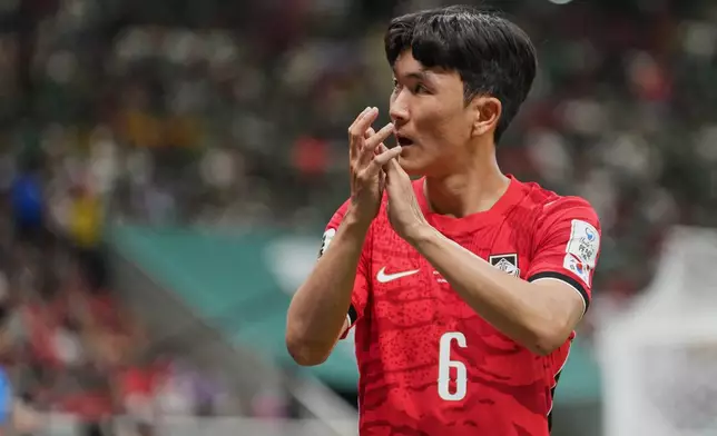 South Korea's Hwang In-beom gestures to the crowd as he is substituted during the World Cup Group A soccer match between South Korea and Czechia in Zapopan, near Guadalajara, Mexico, Thursday, June 11, 2026. (AP Photo/Matias Delacroix)