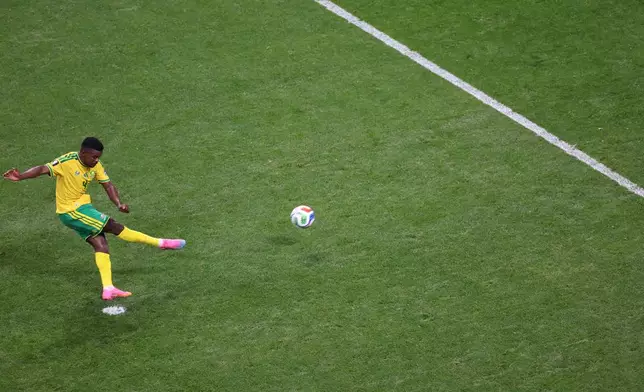 South Africa's Teboho Mokoena (4) scores from a penalty kick during the World Cup Group A soccer match between Czechia and South Africa in Atlanta, Thursday, June 18, 2026. (AP Photo/Colin Hubbard)
